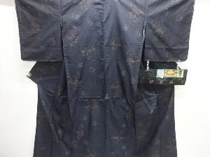 未使用品　花模様織り出し本場泥大島紬着物